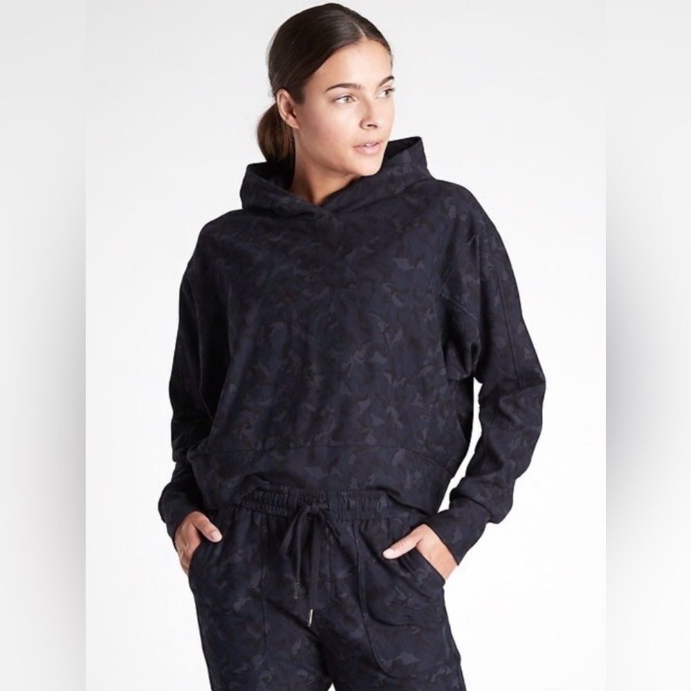 Athleta Camouflage Printed Farallon Sweatshirt - Picture 2 of 6